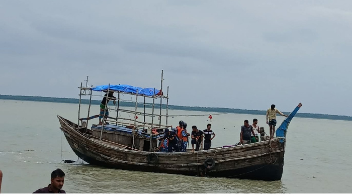 মা ইলিশ রক্ষায় ২২ দিনের নিষেধাজ্ঞা শুরু